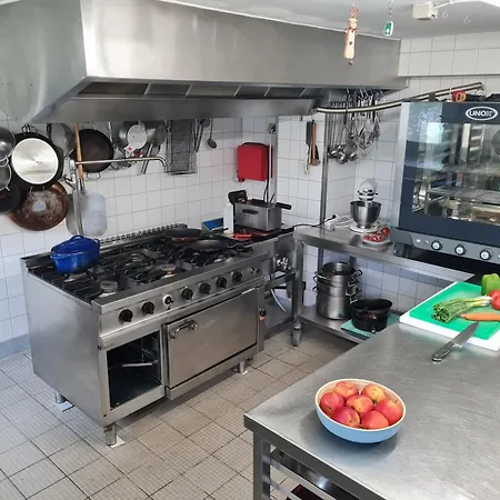 Welt Ξενοδοχείο 3*