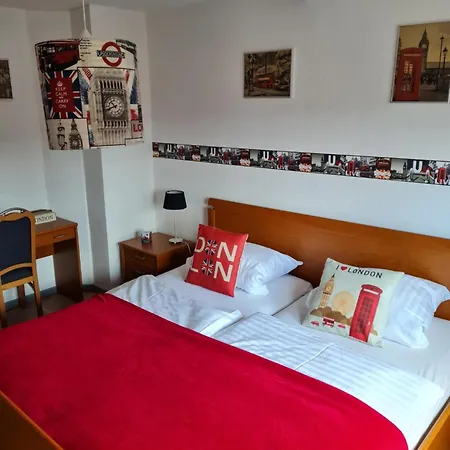 Hotel Welt 3*